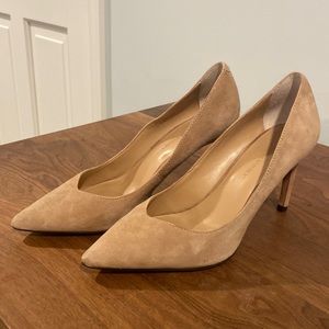 Banana republic camel suede pumps size 7.5
